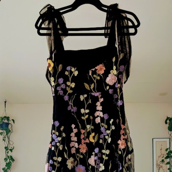 Lulus Thriving Poise Black 3D Floral Embroidered Tie-Strap Maxi Dress Size Small - Picture 4 of 10